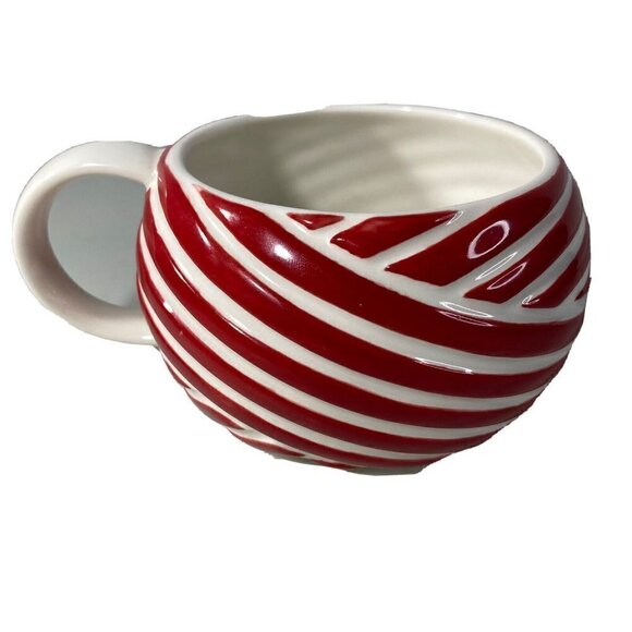 Starbucks Christmas Holiday 2013 Candy Cane Peppermint Stripe 12 oz Mug Cup Gift - Picture 1 of 9